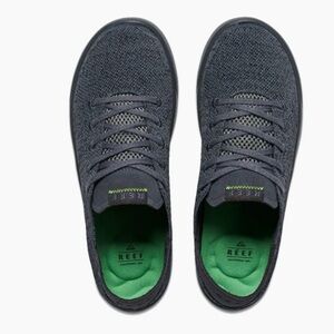 NWT Reef Mens Swellsole Neptune Raven CJ6018-9
Size 9 $80.00